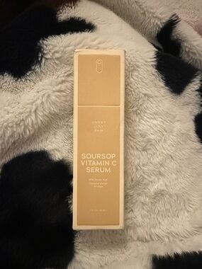 Sweet July Skin Soursop Vitamin C Serum - Beige Packaging